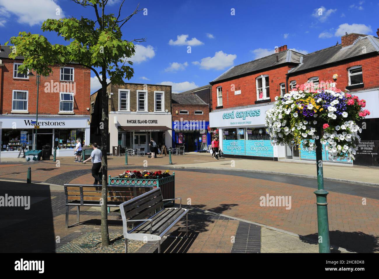 Die Hauptstraße in der Stadt Crewe, Censhire, England, Großbritannien Stockfoto