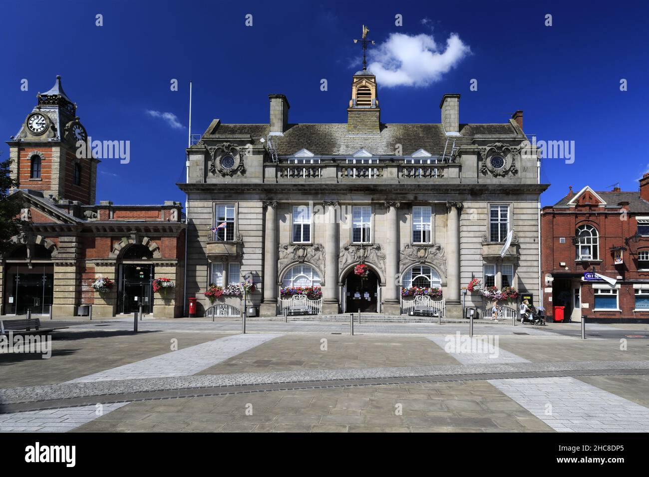 Das Registerbüro von Che-Hire East, Memorial Square, Crewe, Che-Hire, England, VEREINIGTES KÖNIGREICH Stockfoto