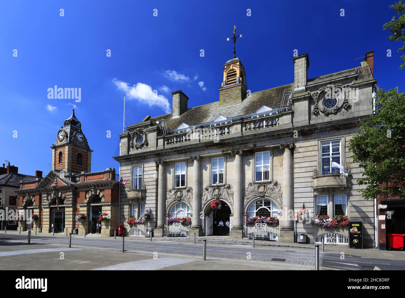 Das Registerbüro von Che-Hire East, Memorial Square, Crewe, Che-Hire, England, VEREINIGTES KÖNIGREICH Stockfoto