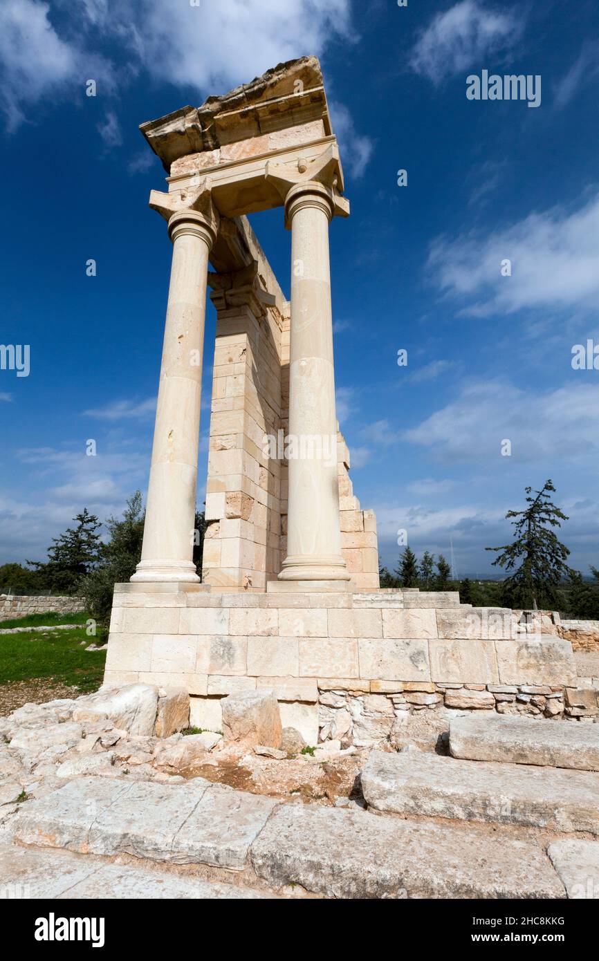 Kourion, Säulenruinen des Apollo-Tempels, alter griechischer Stadtstaat an der Südwestküste Zyperns, östliches Mittelmeer Stockfoto