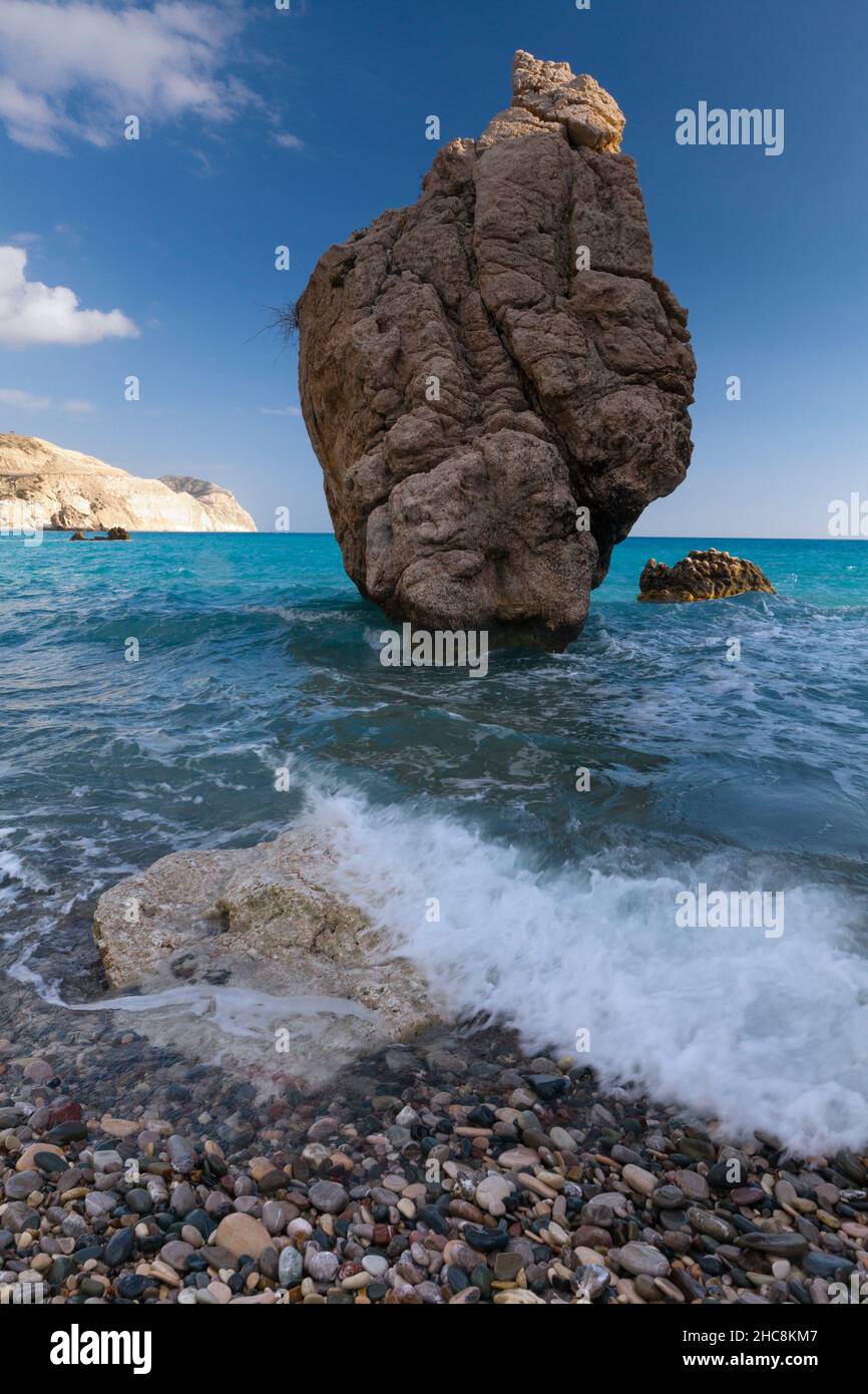 Seegrube, Felsen der Aphrodite, neben Paphos, Südküste, Insel Zypern, östliches Mittelmeer Stockfoto