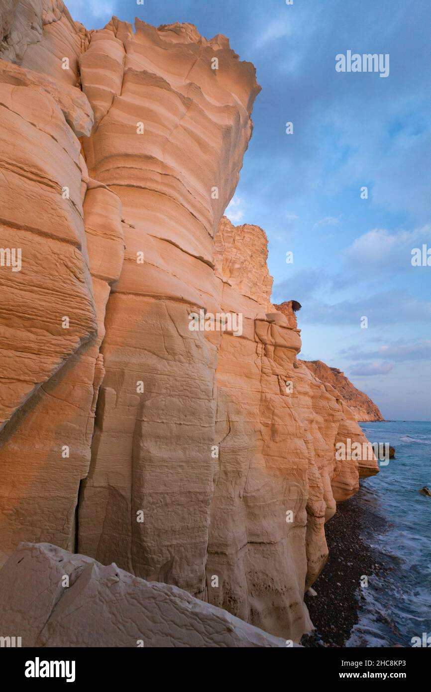 Chalk Cliffs - neben Aphrodite's Rock, neben Paphos, Südküste - der Insel Zypern, östliches Mittelmeer Stockfoto