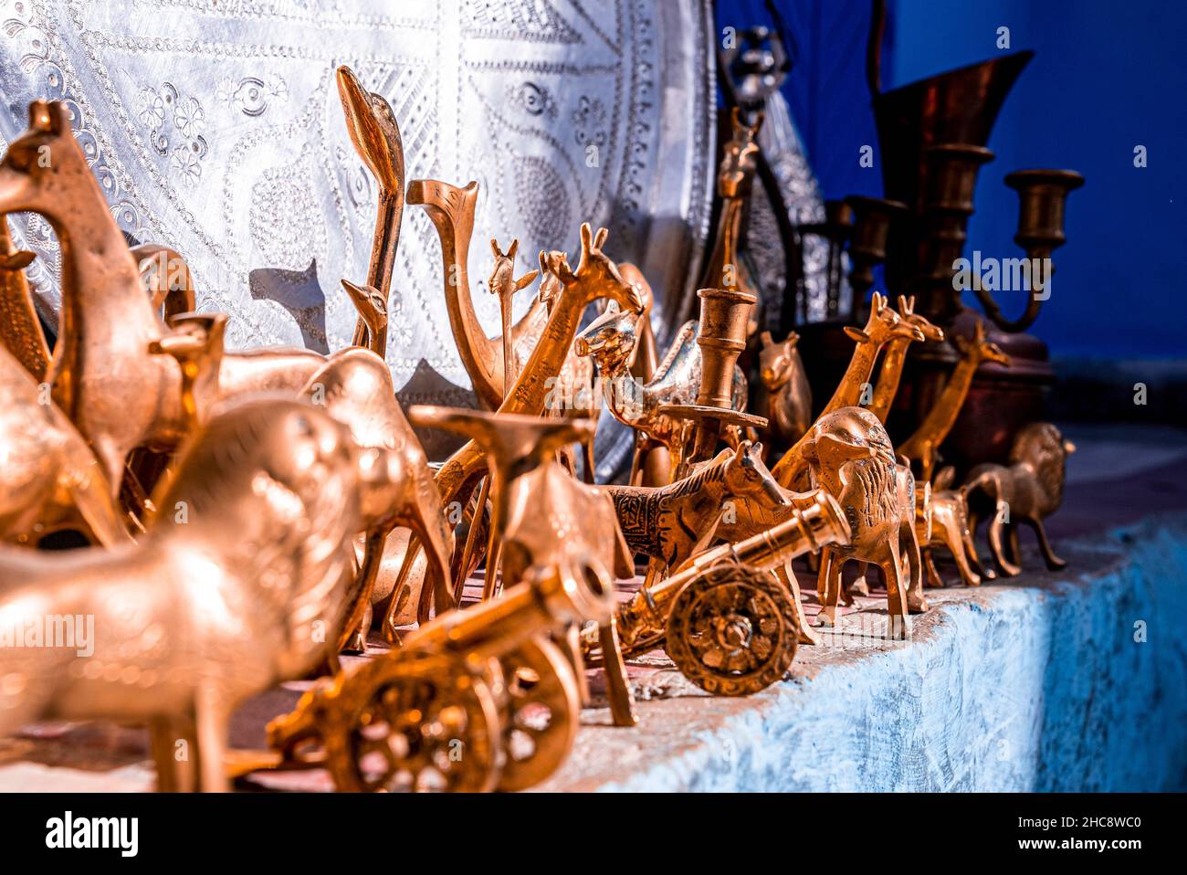 Souvenirs zum Verkauf in chefchaouen, der blauen Stadt in Marokko Stockfoto