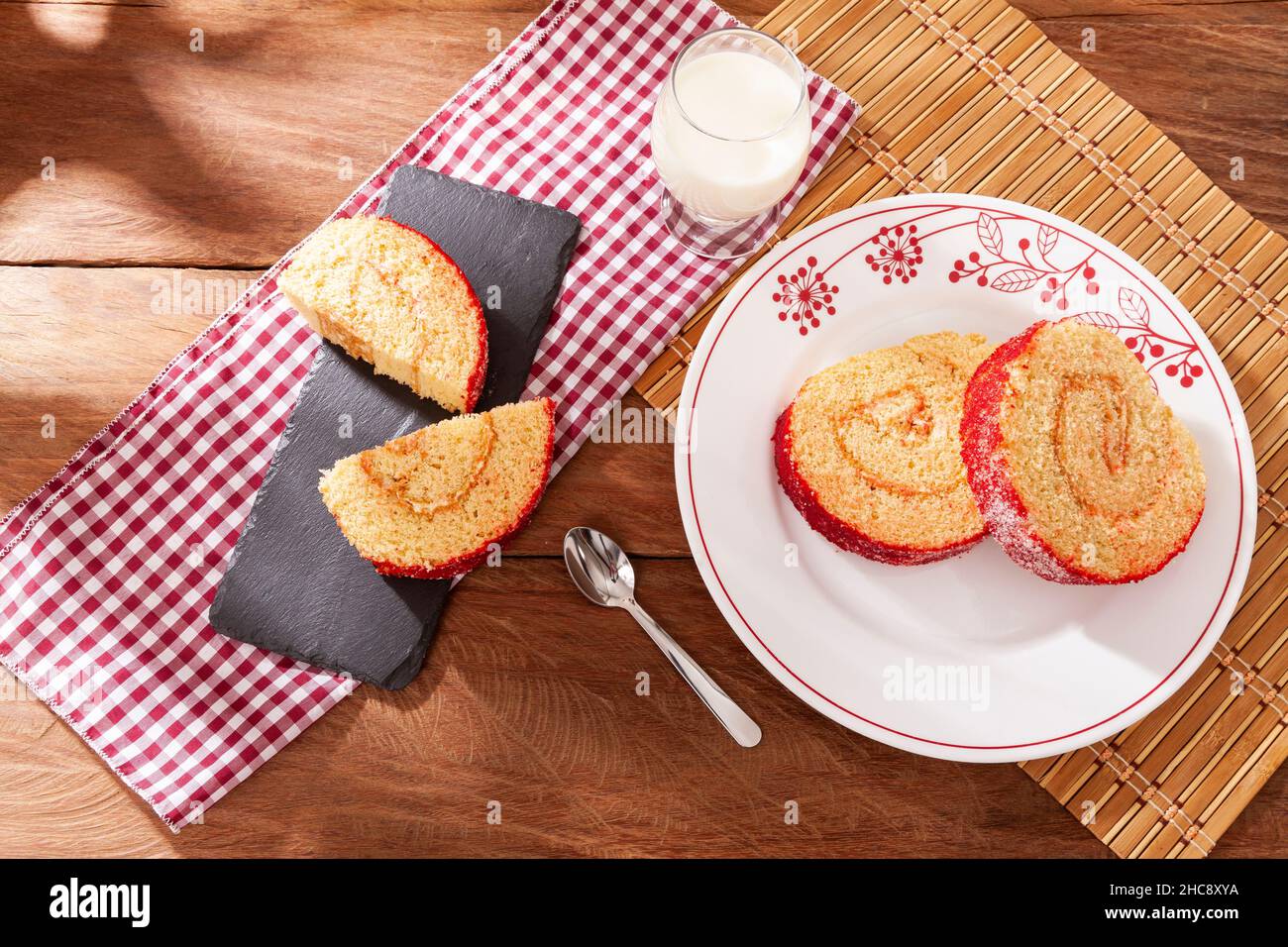 Leckere Süße Guava-Rolle, Traditionelles Kolumbianisches Dessert Stockfoto