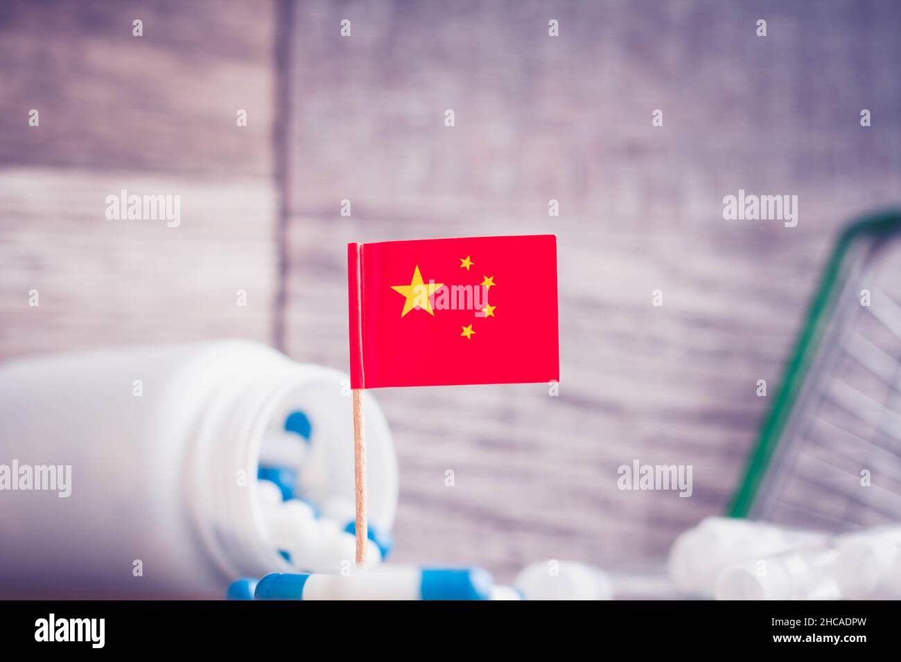 Medikamente in china. Länderflagge und Pillen aus der Nähe. Stockfoto