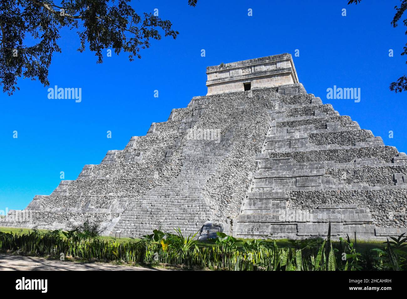 Tempel von Kukulcán (El Castillo), Chichen Itza, Maya-Ruinen, Yucatan, Mexiko Stockfoto