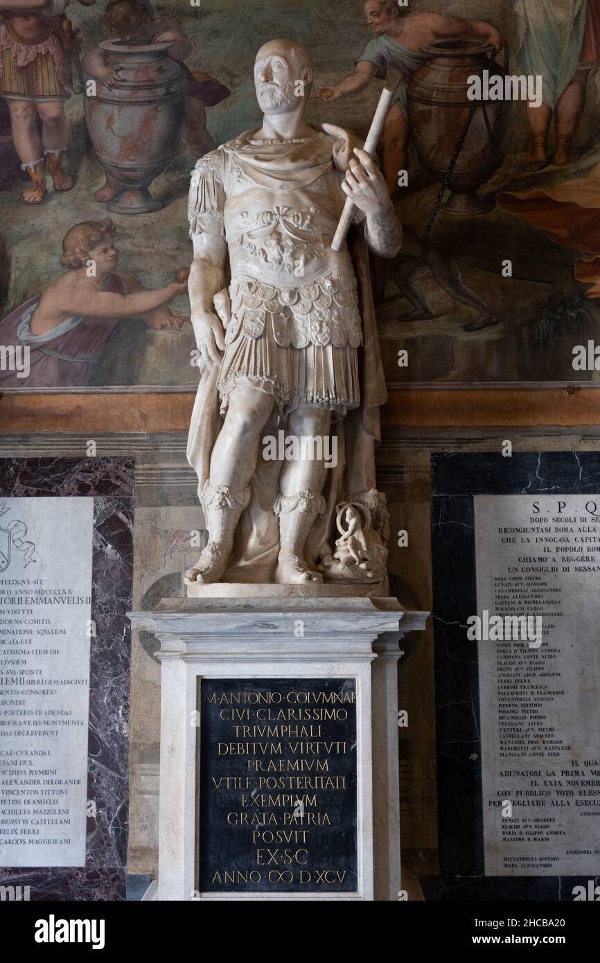 Statue von Marco Antonio Colonna, Marmorskulptur aus dem Jahr 1595 im Kapitänssaal, Kapitolinische Museen, Rom, Italien Stockfoto