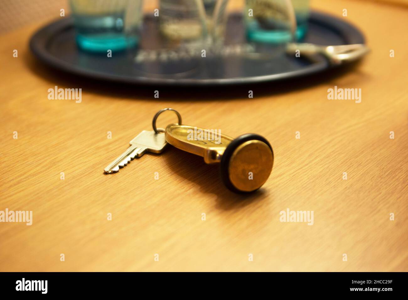 Ein Schlüssel für ein Hotelzimmer. Stockfoto