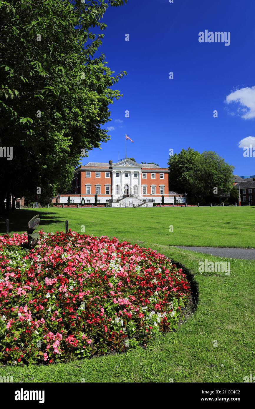 The Golden Gates, Town Hall and Gardens, Warrington Town, Keshire, England, Großbritannien Stockfoto