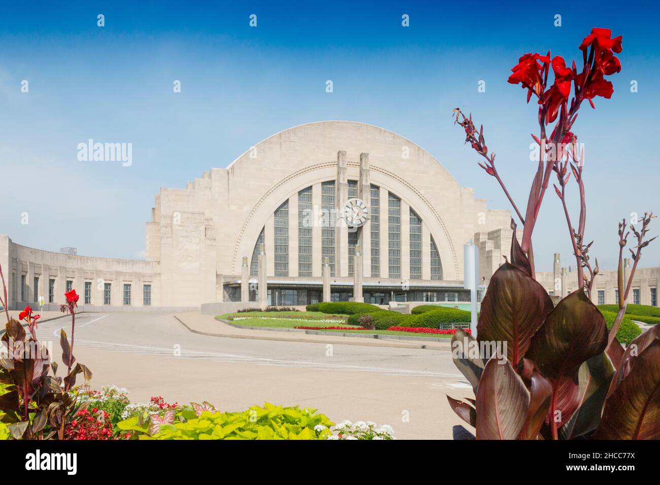 Cincinnati Union Terminal ist ein Art déco-Intercity-Bahnhof und -Museumszentrum in Cincinnati Ohio, in dem ein Museum und Mosaikbilder von Wind Reis untergebracht sind Stockfoto
