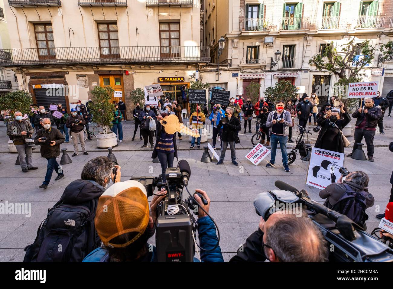 Valencia, Spanien; 21. Januar 2021: Demonstranten gegen die Maßnahmen der lokalen Regierung gegen Covid im Gastgewerbe. Stockfoto