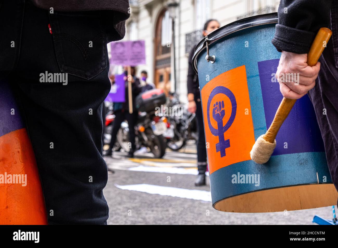 Valencia, Spanien; 8th. März 2021: Feministische Kundgebungen zum Frauentag am 8. März 2021. Stockfoto