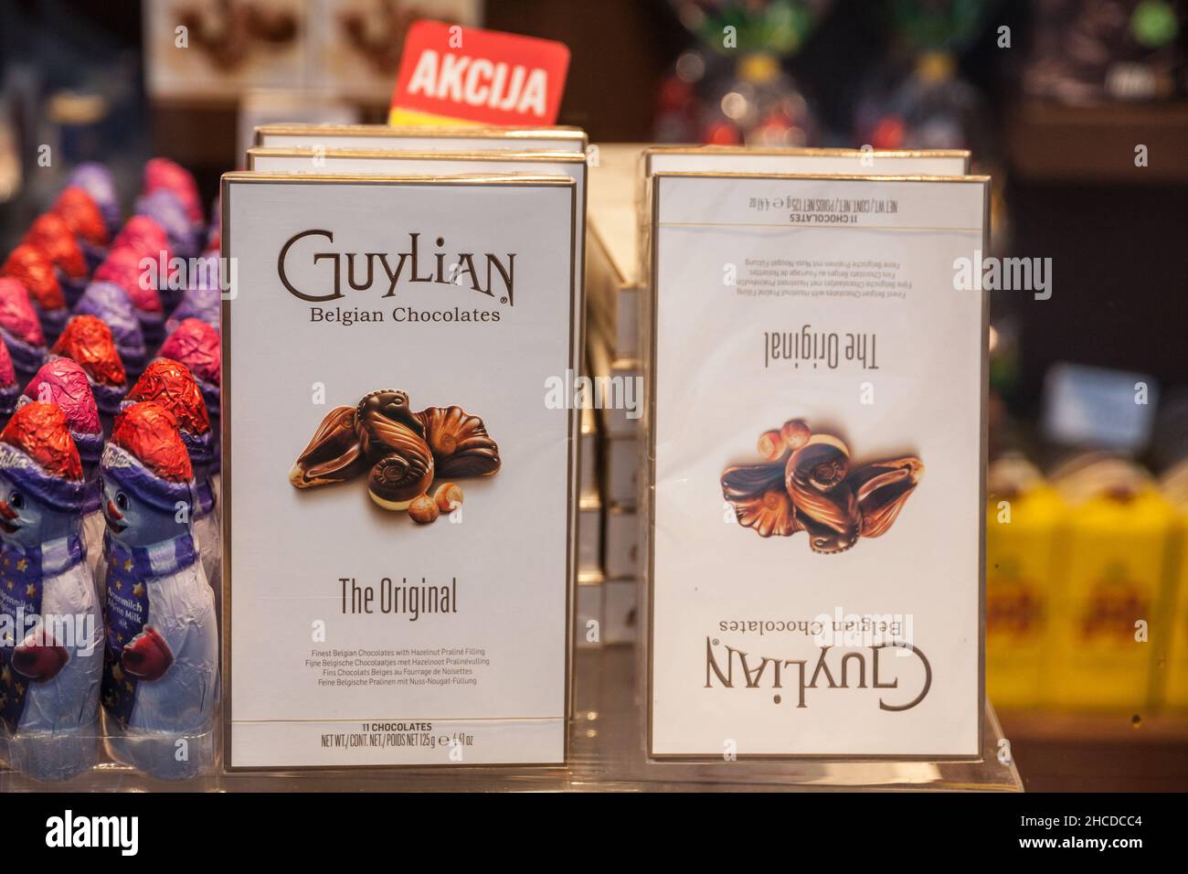 Bild einer Chocolatebox mit dem Logo von Guylian-Pralinen. Guylian ist eine belgische Schokoladenmarke und Hersteller, die am besten für ihre Muschelform bekannt ist Stockfoto