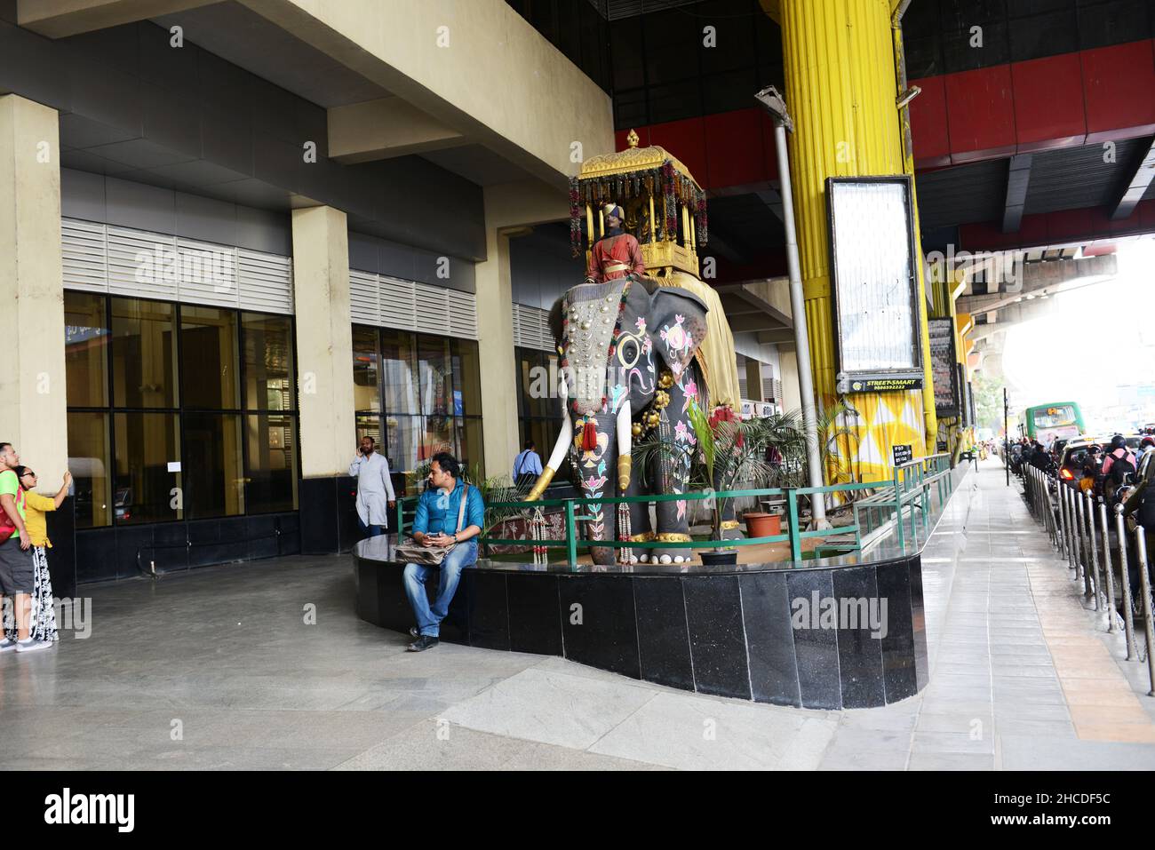 M. G. Straße im Stadtzentrum von Bangalore, Indien. Stockfoto