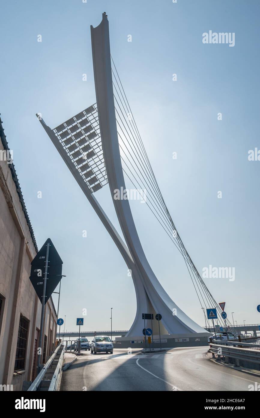 Via Gran Sasso Straße, Blick auf die Ponte Flaiano Brücke, Pescara, Abruzzen, Italien, Europa Stockfoto