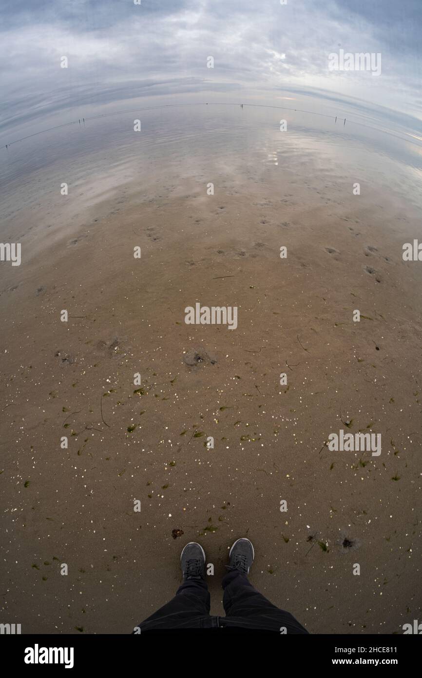 Blick auf die Küste an einem Wintertag mit einer Fischaugenlinse Stockfoto