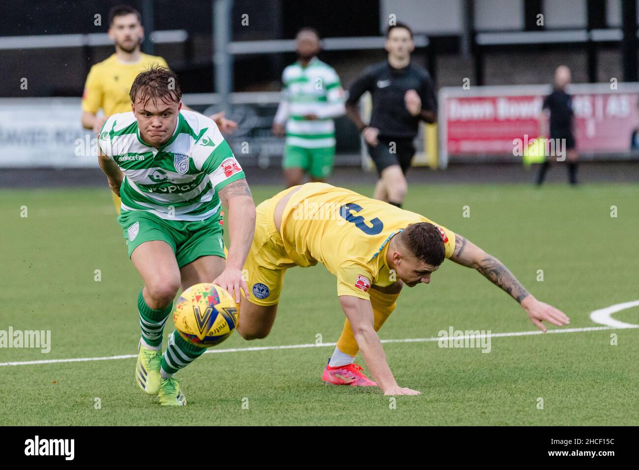 MERTHYR TYDFIL, WALES - 27. DEZEMBER 2021: Die Toby-Raison von Merthyr Towns während der Südliga-Premier Division zwischen Merthyr Town F Stockfoto