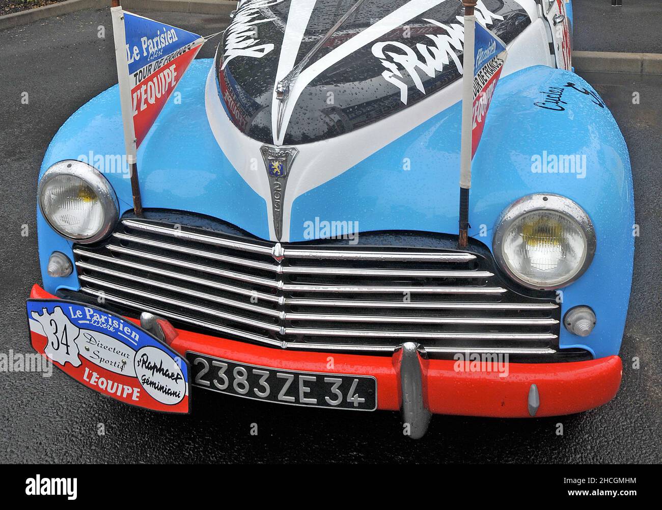 Alter Wagen der Tour de France, Team Saint Raphael Geminiani, Issoire, Frankreich Stockfoto