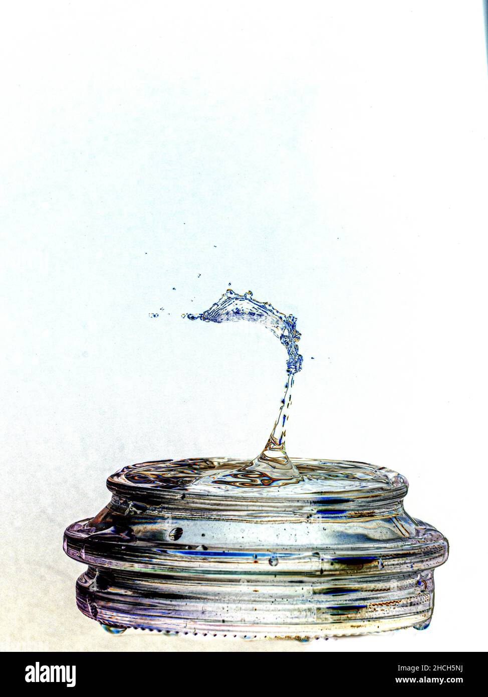 Heller Hintergrund, Drop-Fotografie, Drop-Bilder, Stillleben, Baden-Württemberg, Deutschland Stockfoto