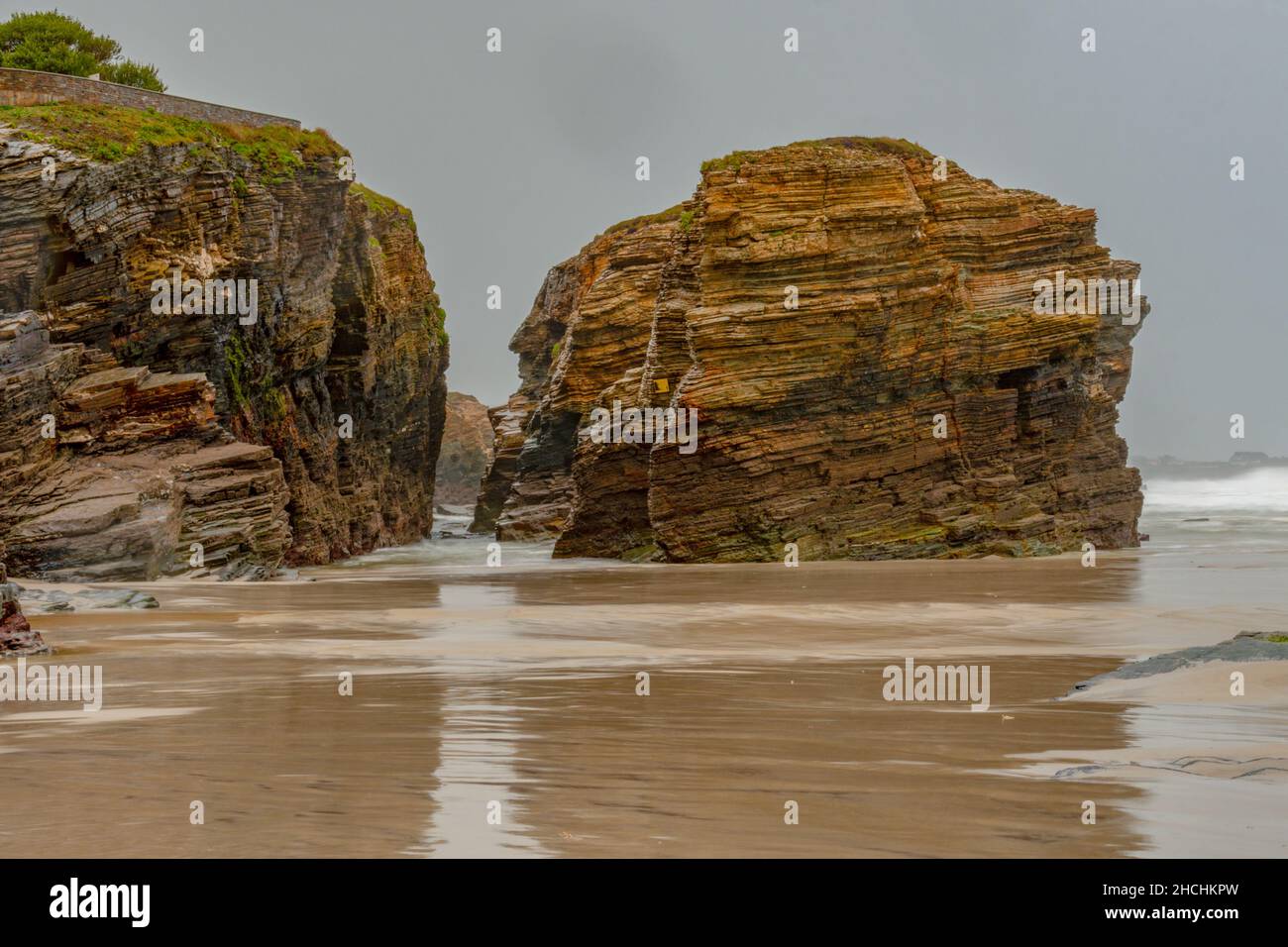 Landschaft des Strandes Las Catedrales an der galizischen Küste. Stockfoto