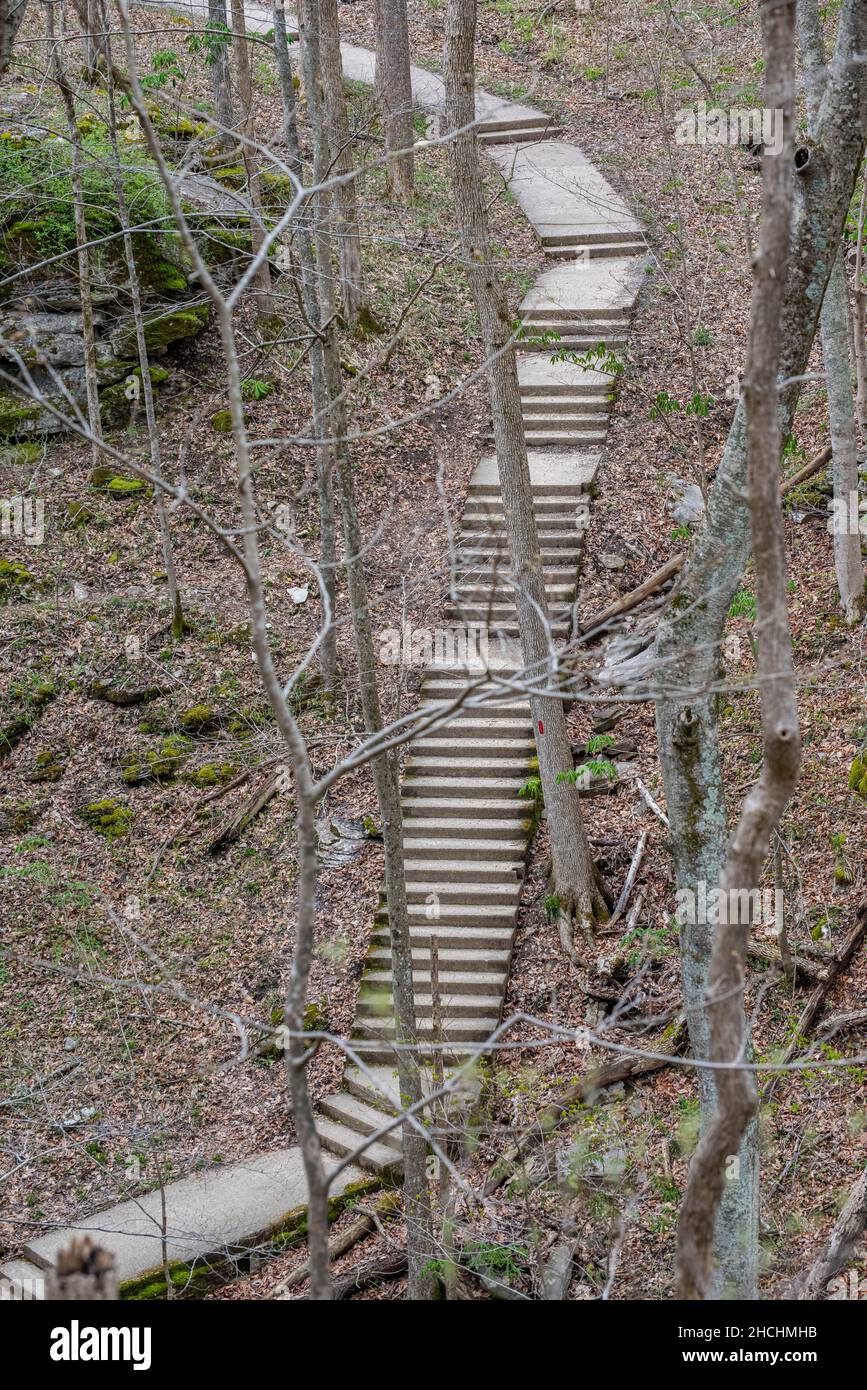 Lange Außentreppen im Carter Caves State Resort Park, Kentucky Stockfoto