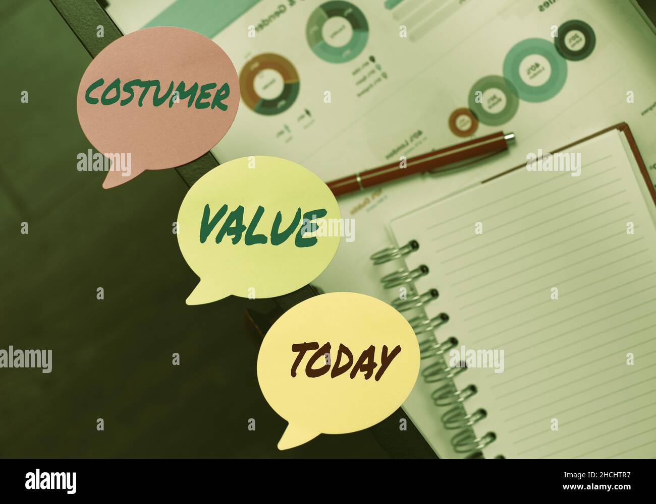 Textunterschrift mit dem Wert des Kunden. Konzept bedeutet die Menge an Vorteilen, die Kunden durch den Kauf von Produkten erhalten Thinking New Bright Ideas Stockfoto