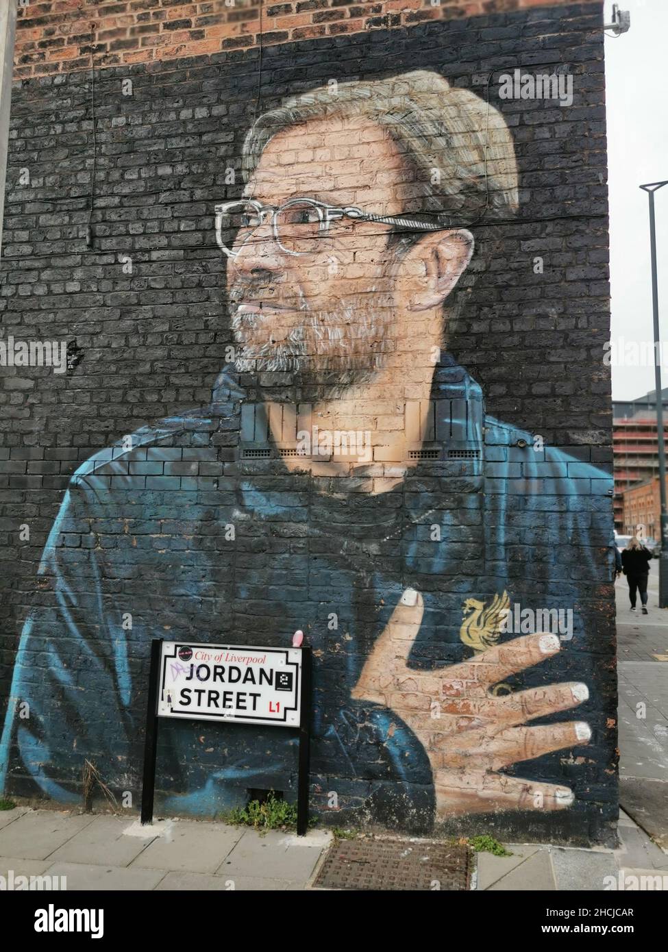 Eine Street Art in Liverpool mit einem Porträt von Jürgen Klopp, dem Manager der Fußballmannschaft von Liverpool Stockfoto