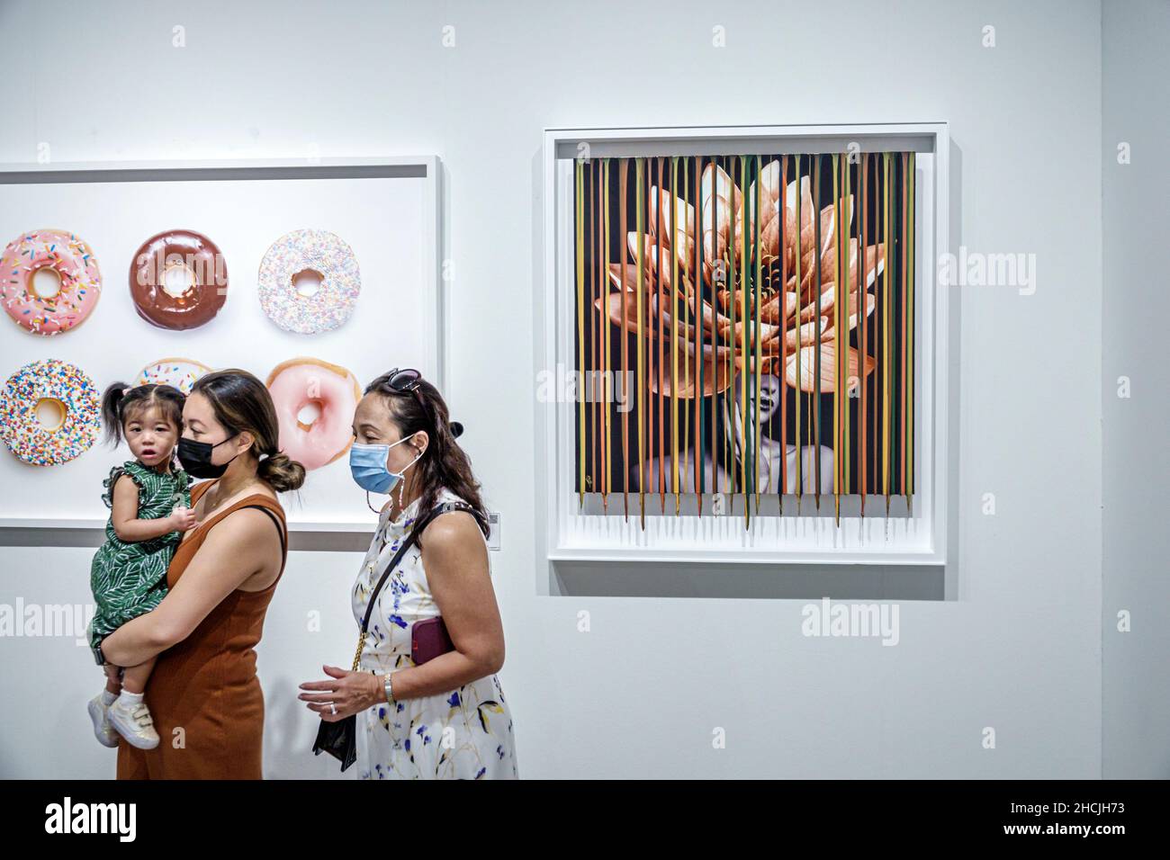 Miami Florida Art Basel Week KONTEXT Art Miami Show Shows inside interior gallerien Galerie Aussteller Aussteller Ausstellung zeitgenössische asiatische kunst fe Stockfoto