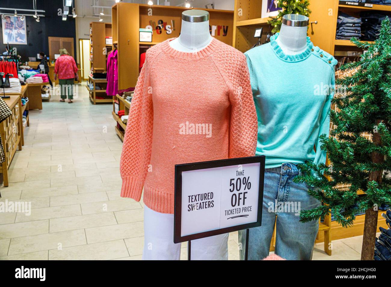 Womens And Mens Fashion Stockfotos und -bilder Kaufen - Alamy