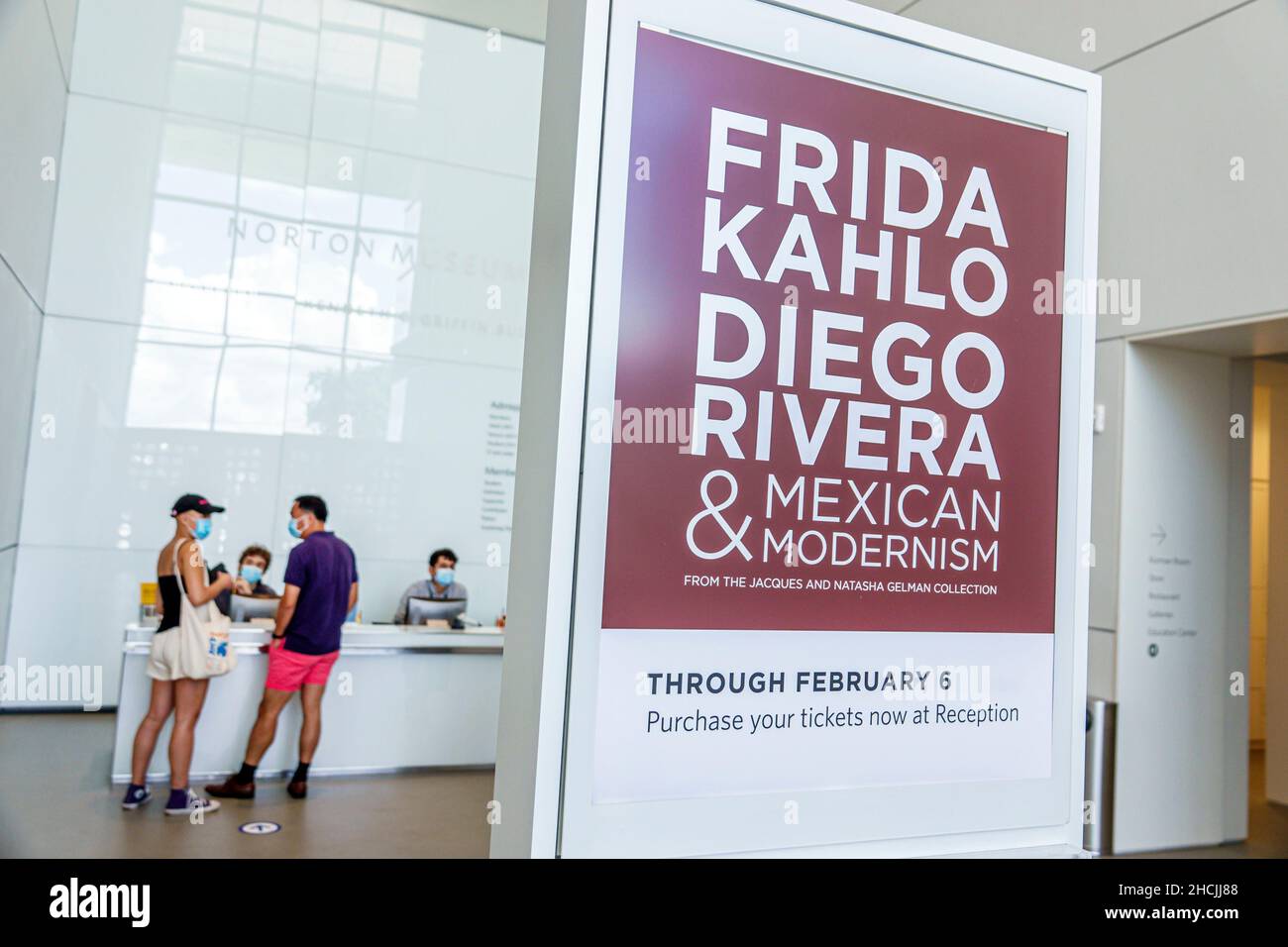 West Palm Beach Florida Norton Museum of Art innen Innenraum Sammlung Ausstellung Galerie Kunstwerk Lobby Schild Sonderausstellung Frida Kahlo Diego Rivera Stockfoto