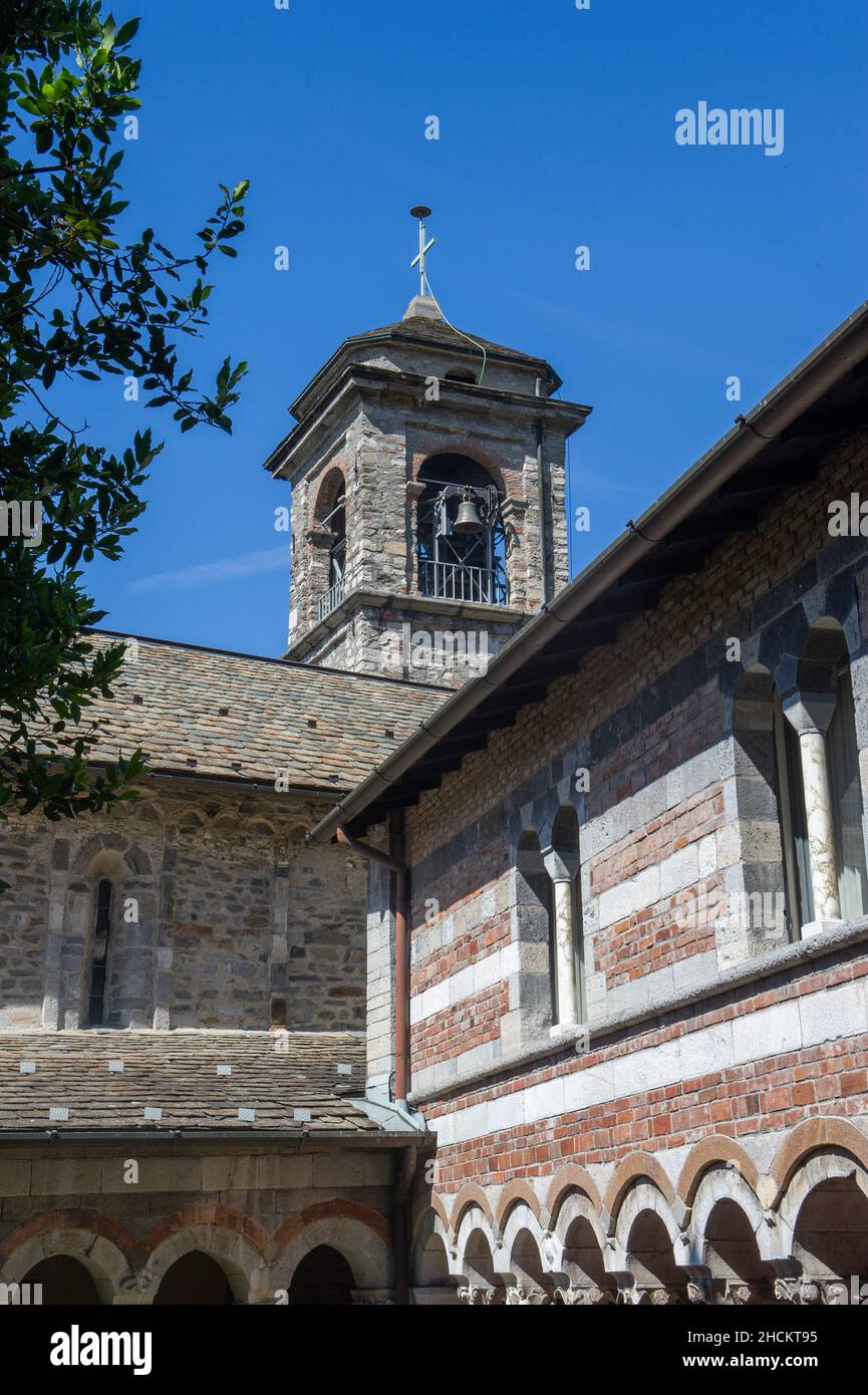 Europa, Italien, Lombardei, Lecco, mittelalterliche Zisterzienserabtei von Piona (Abtei Priorat von Piona) am Lecco-Zweig des Comer Sees. Stockfoto