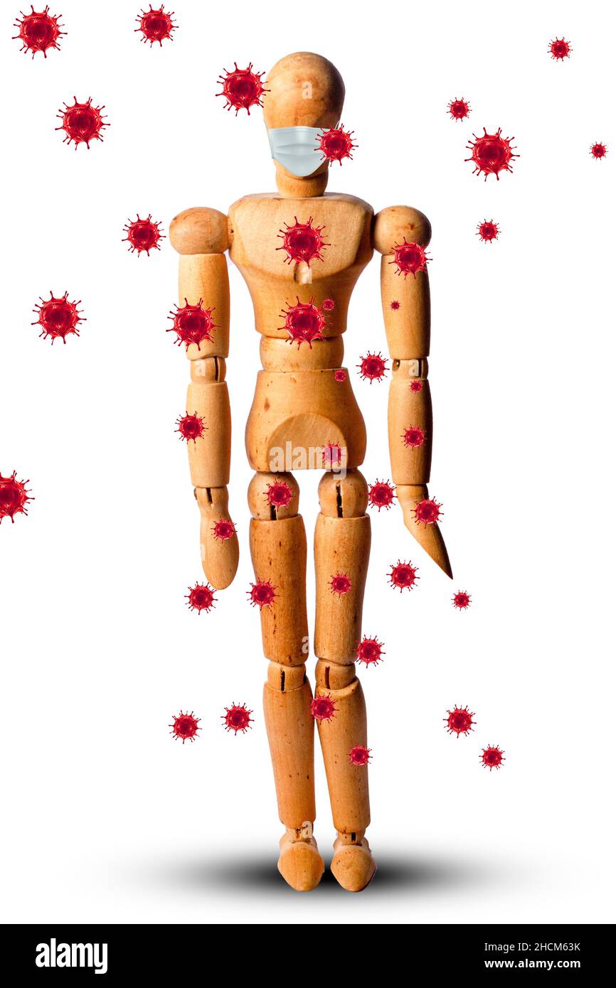 Hölzerne Schaufensterpuppe mit Wort CORONA Zellen auf weißem Hintergrund. Coronavirus omicron Konzept Stockfoto