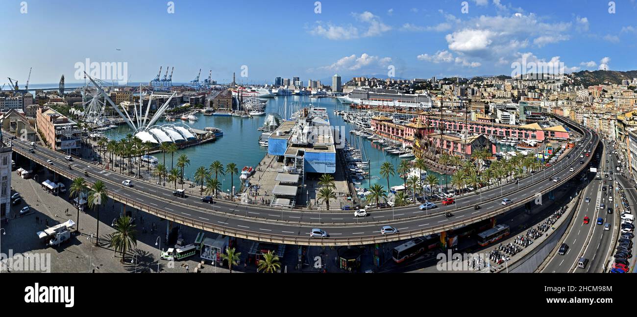 Porto di Genova - Genua Hafen Panoramablick. Genua oder Genua ist die Hauptstadt der Region Ligurien in Italien, Italienisch Stockfoto