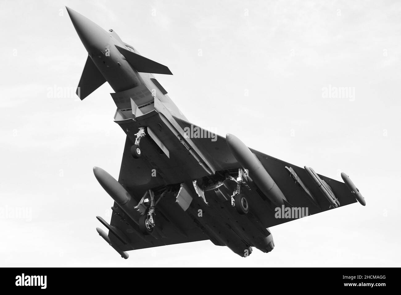 Der britische Kampfjet QRA wird gestartet, um nicht identifizierte Flugzeuge oder Bedrohungen des britischen Luftraums abzufangen, Quick Reaction Alert (QRA) coningsby Stockfoto
