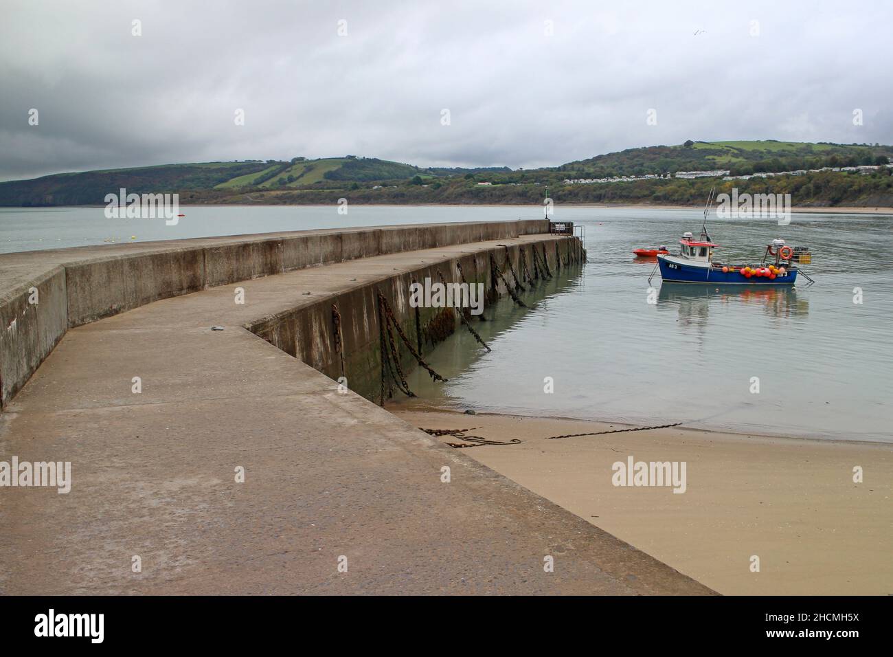 Fischerboot, Hafen von New Quay, Ceredigion, Wales Stockfoto