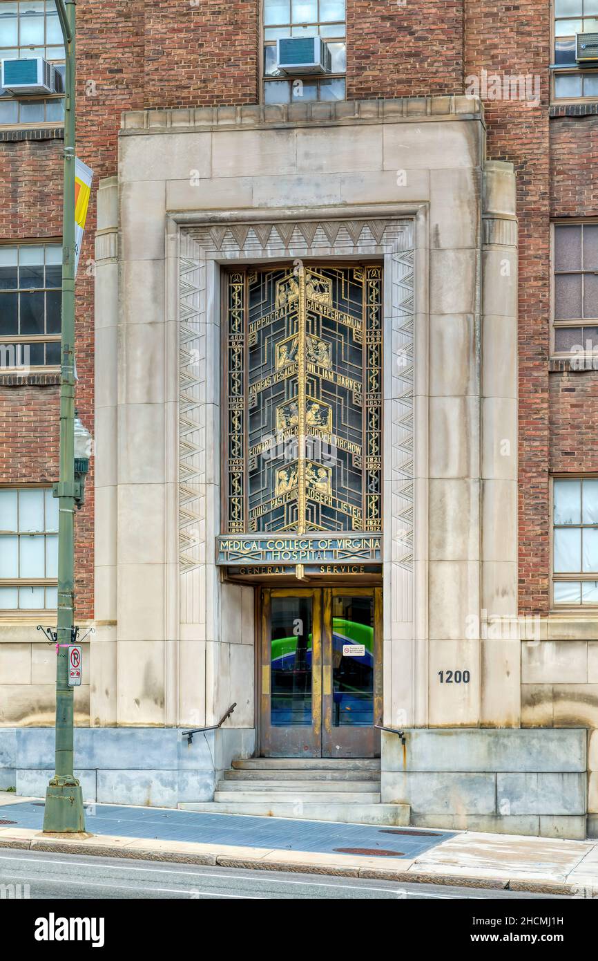 Das West Hospital, das VCU Medical Center und der 17-stöckige Art déco-Turm gehören immer noch zu den höchsten Gebäuden von Richmond. Stockfoto