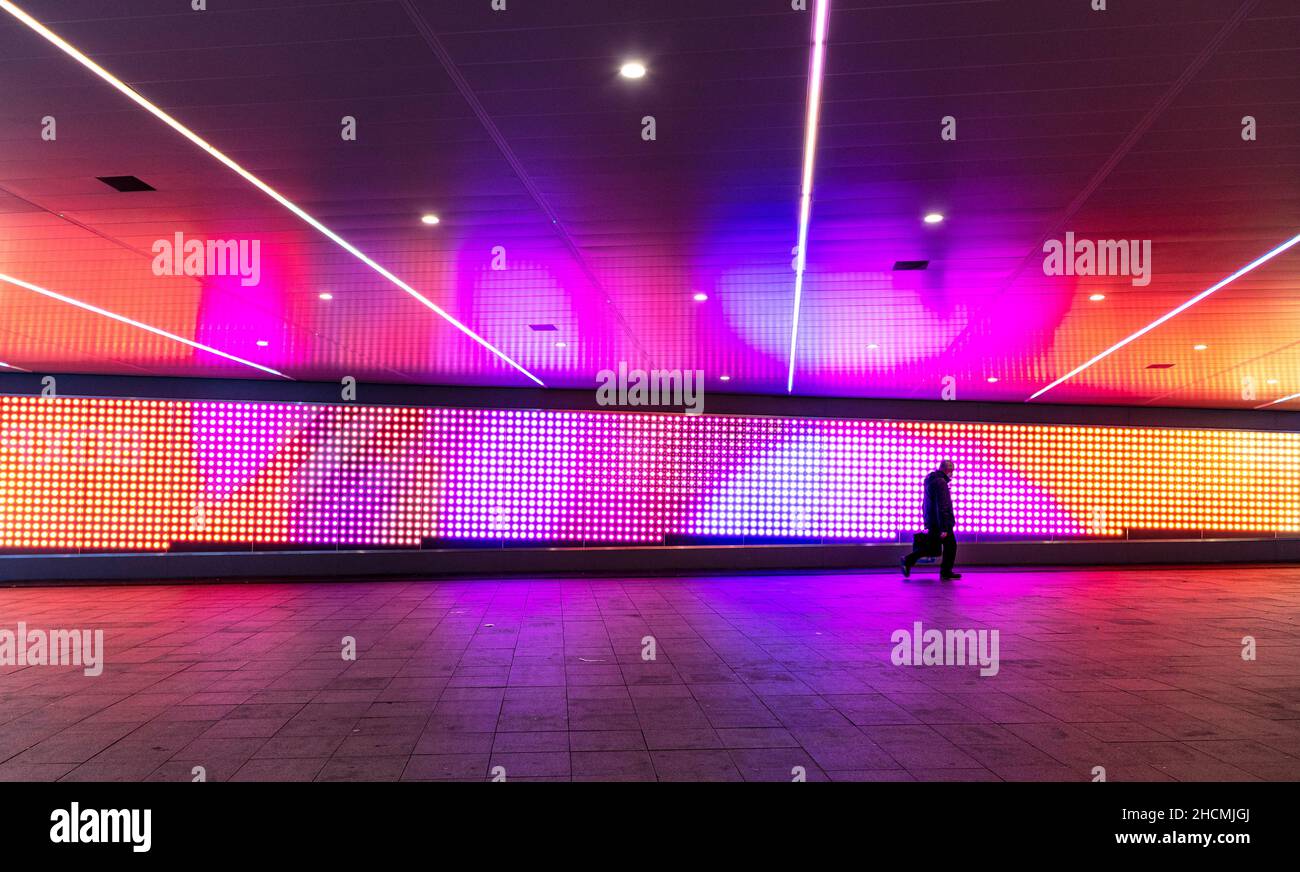 Bobby Moore Bridge bei Nacht Wembley Park London, Großbritannien Stockfoto