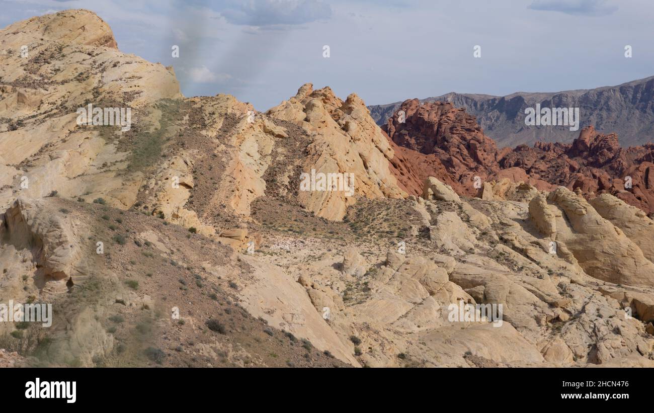 Rote und gelbe Kalksteinformationen im Valley of Fire State Park, USA Stockfoto