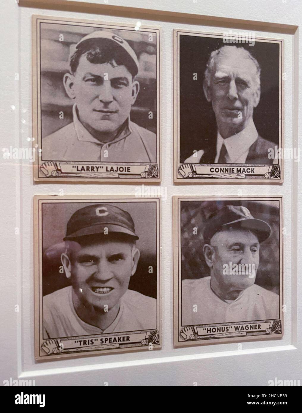 Jefferson R. Burdick Baseballkartensammlung im Metropolitan Museum of Art in New York City, USA 2021 Stockfoto