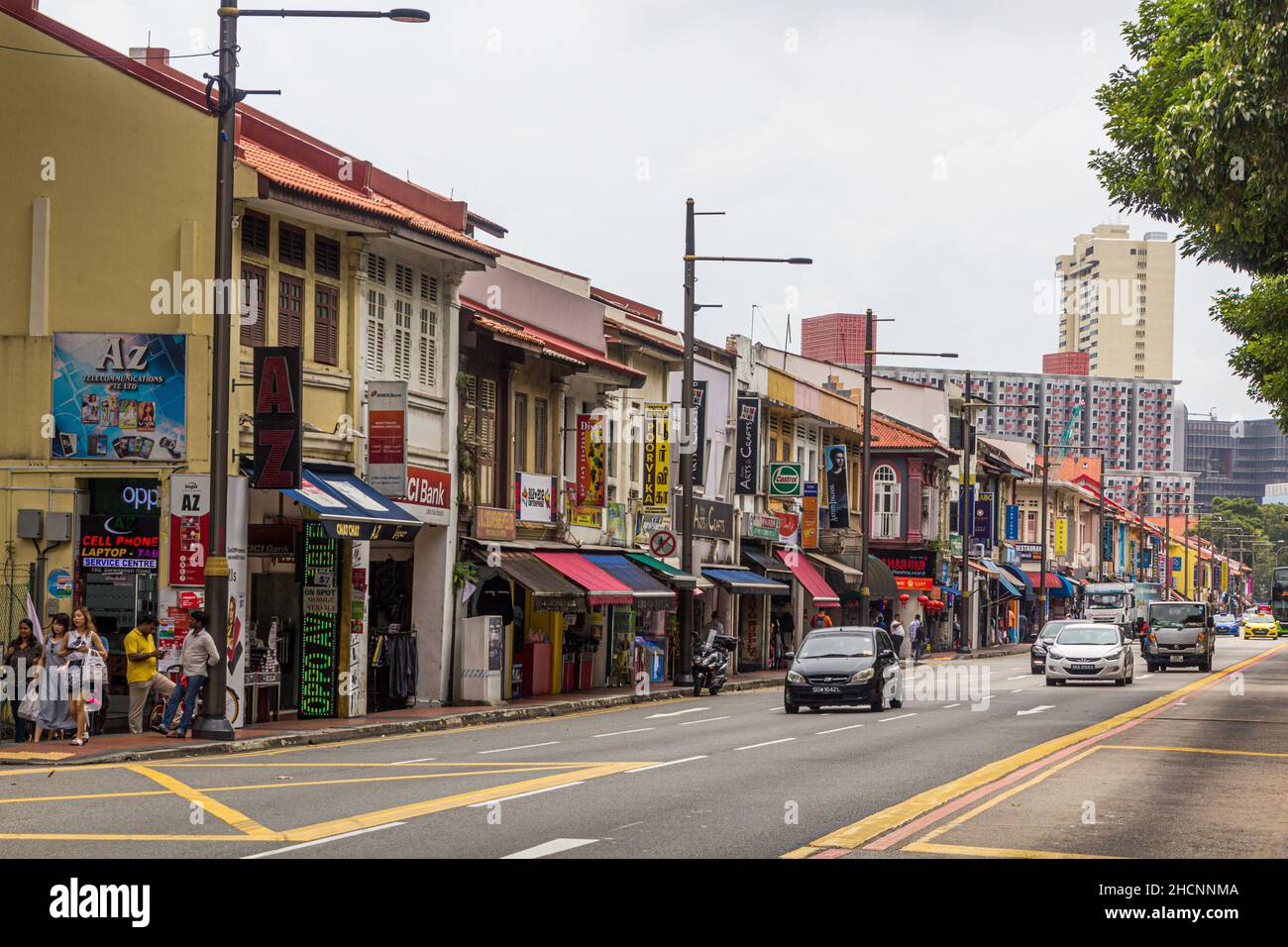 SINGAPUR, SINGAPUR - 10. MÄRZ 2018: Serangoon Road in the Little India of Singapore. Stockfoto