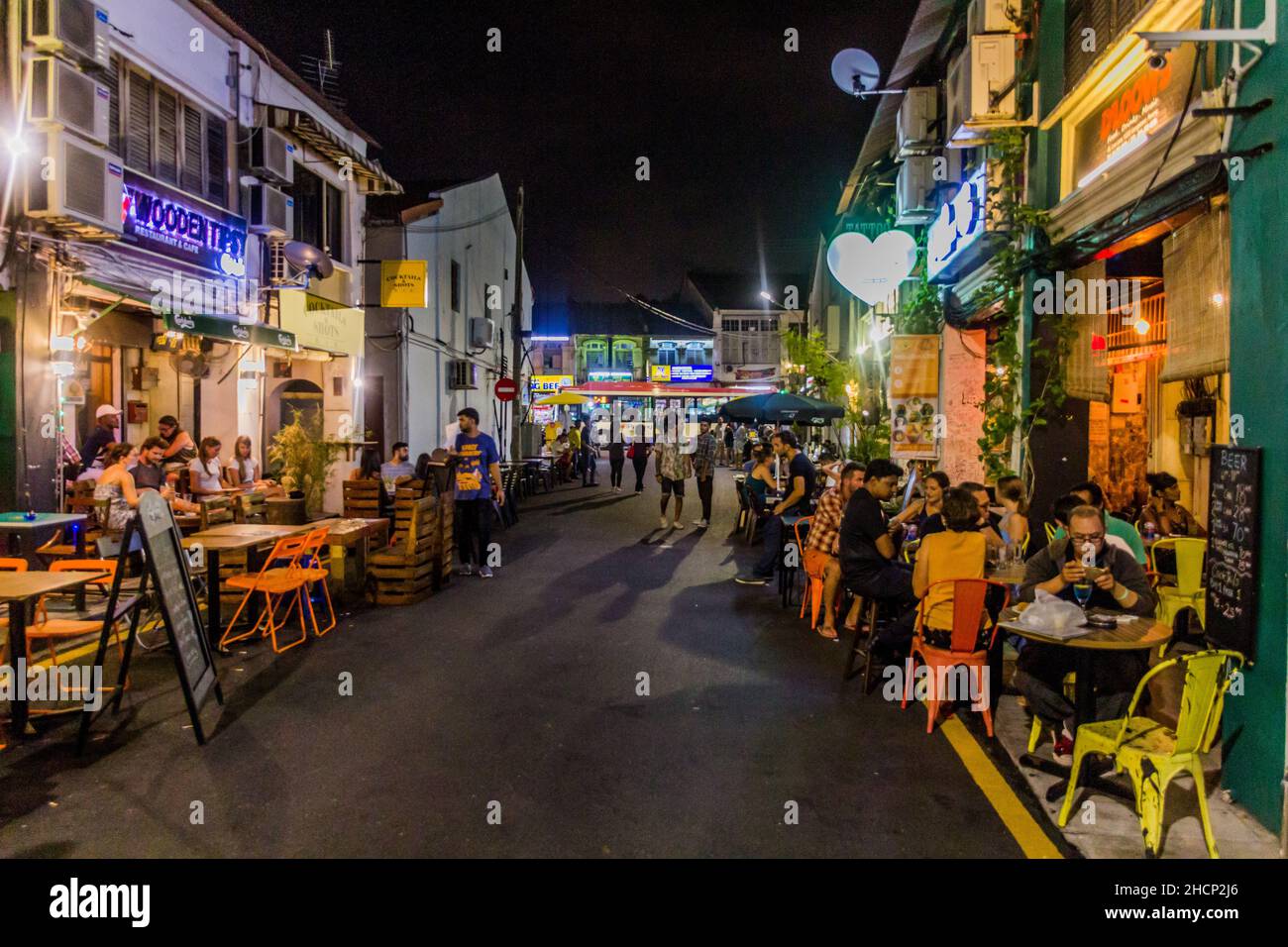 GEORGE TOWN, MALAYSIA - 20. MÄRZ 2018: Abendansicht der Love Lane in George Town, Malaysia Stockfoto