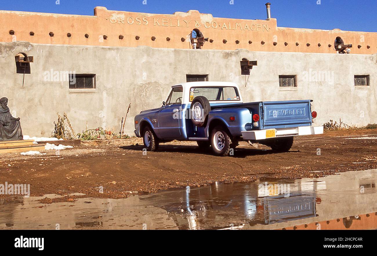 Old Chevrolet Pick-up-Truck in der Handelsposten in der Nähe von Santa Fe New Mexico USA geparkt Stockfoto