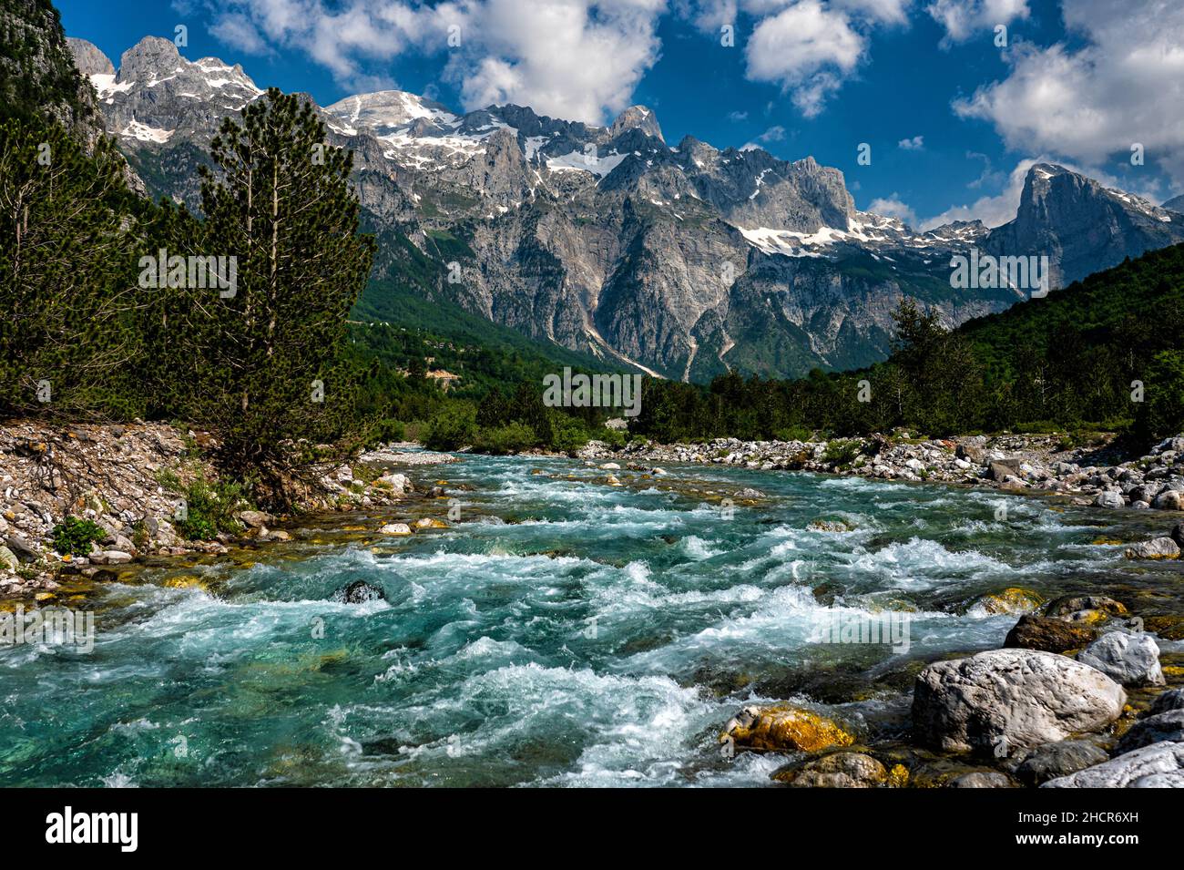 Theth-Nationalpark. Albanien. Eines der schönsten Reiseziele in Europa. Stockfoto