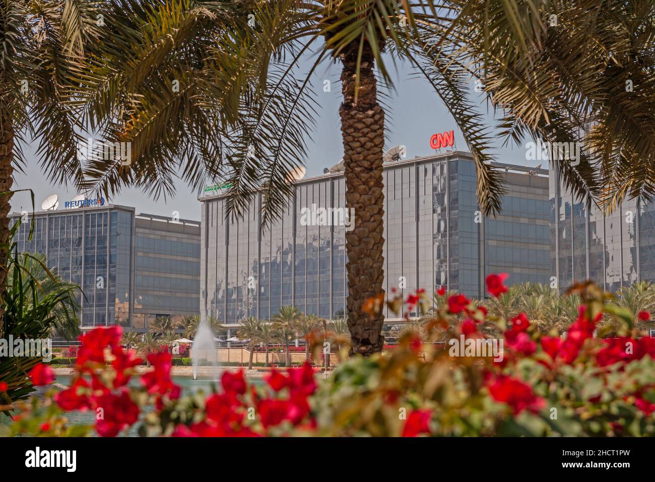 Die Dubai Media City wurde 2000 gegründet und gebaut und im Januar 2001 von der Regierung von Dubai eingeweiht, um die Präsenz der Medien in den Vereinigten Arabischen Emiraten zu stärken. Stockfoto