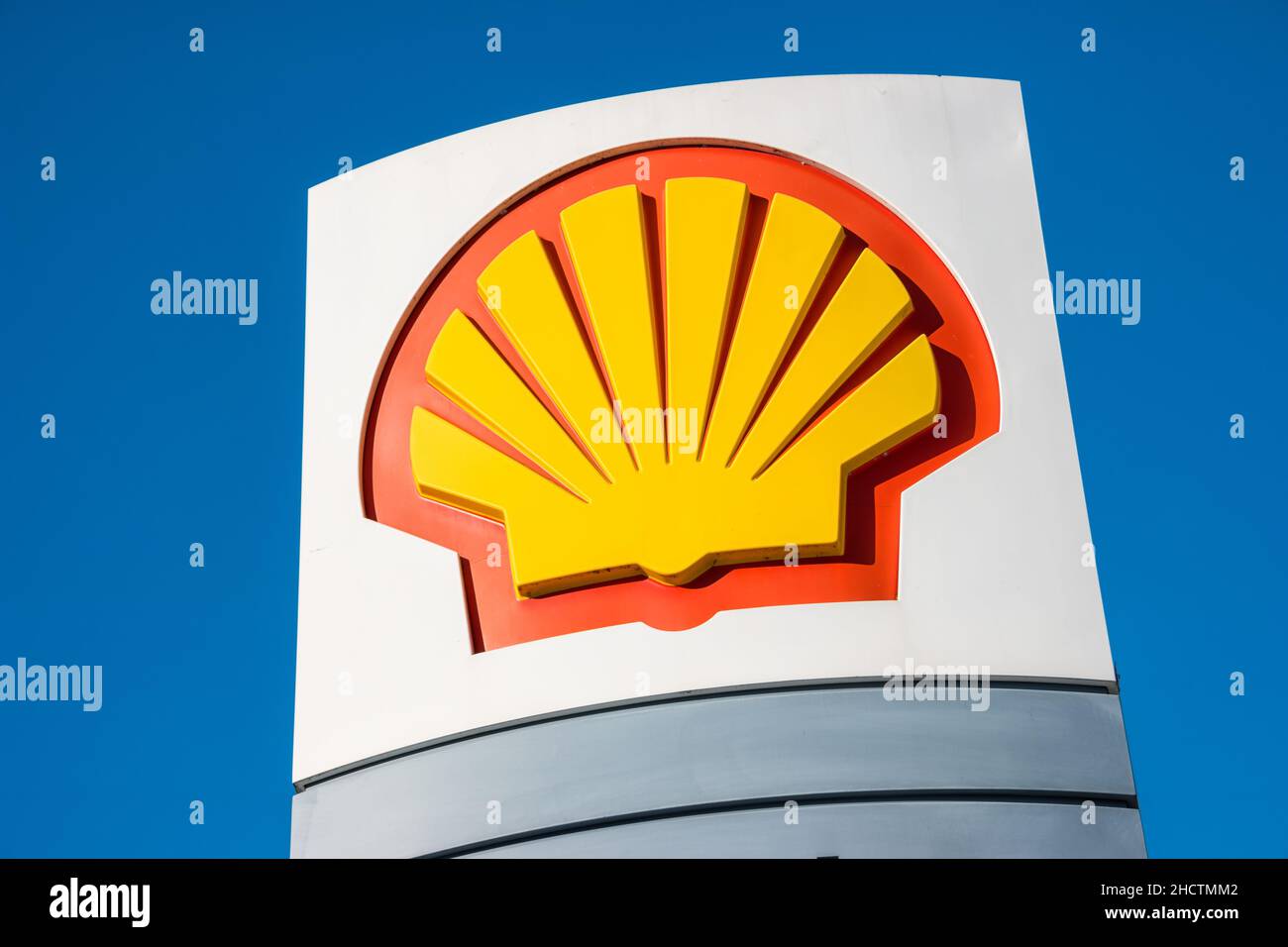 Zeichen der Shell Oil Company. Shell Oil Company ist eine US-amerikanische Tochtergesellschaft des multinationalen Ölkonzerns Royal Dutch Shell. Stockfoto