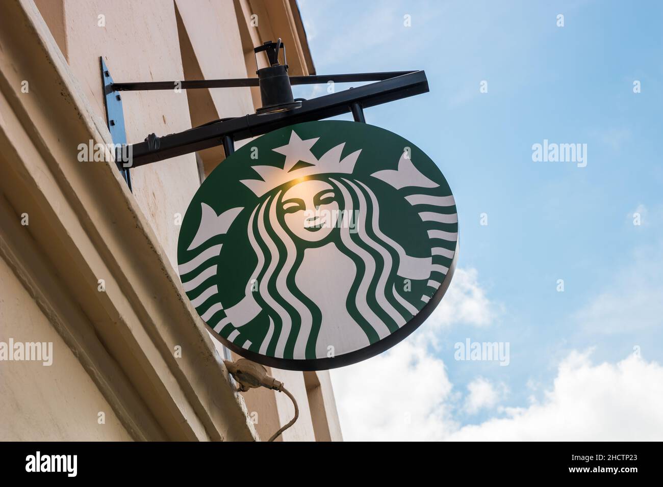 Starbucks Store-Logo. Starbucks ist das größte Kaffeehausunternehmen der Welt. Stockfoto