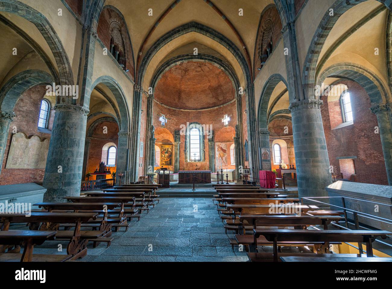 Malerische Aussicht auf die Sacra di San Michele (Abtei von St. Michael). Provinz Turin, Piemont, Italien. Stockfoto