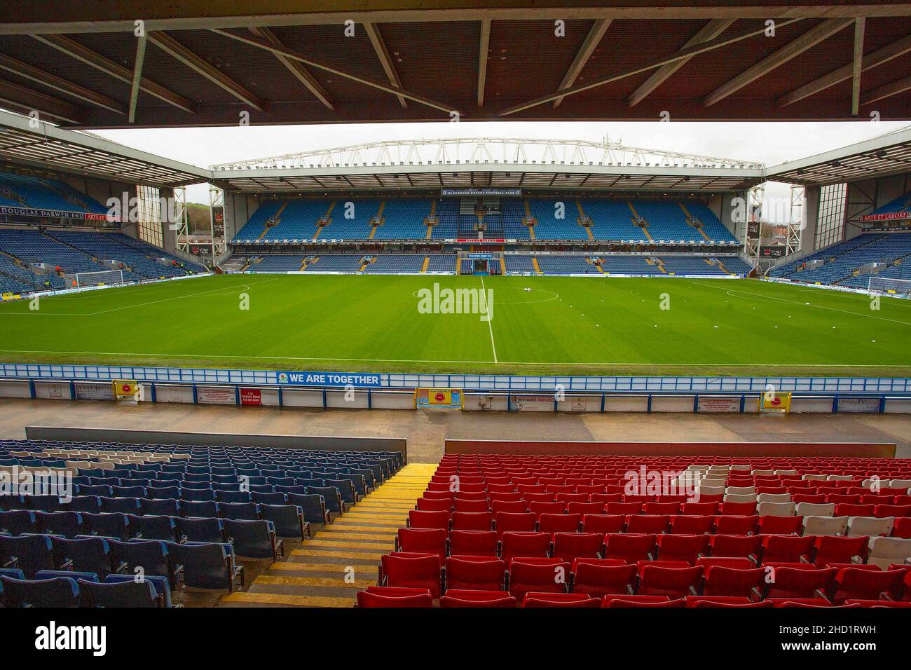 Gesamtansicht des Ewood Park während des Spiels der EFL Sky Bet Championship zwischen Blackburn Rovers und Huddersfield Town im Ewood Park, Blackburn, England, am 2. Januar 2022. Foto von Mike Morese.nur zur redaktionellen Verwendung, Lizenz für kommerzielle Nutzung erforderlich. Keine Verwendung bei Wetten, Spielen oder Veröffentlichungen einzelner Clubs/Vereine/Spieler. Kredit: UK Sports Pics Ltd/Alamy Live Nachrichten Stockfoto