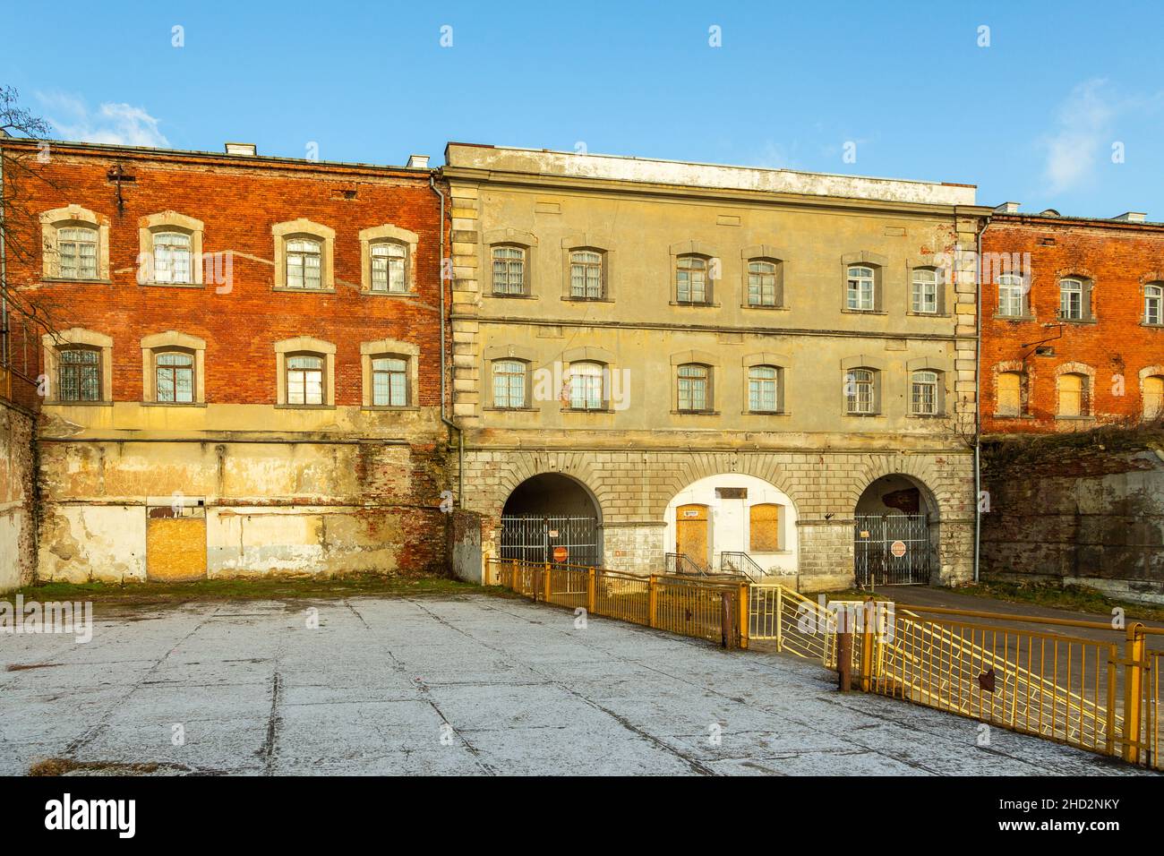 Nowy Dwor Mazowiecki, Polen - 05. Februar 2018: Die Festung Modlin, eine der größten Festungen aus dem 19th. Jahrhundert in Polen. Sonniger Wintertag. Stockfoto