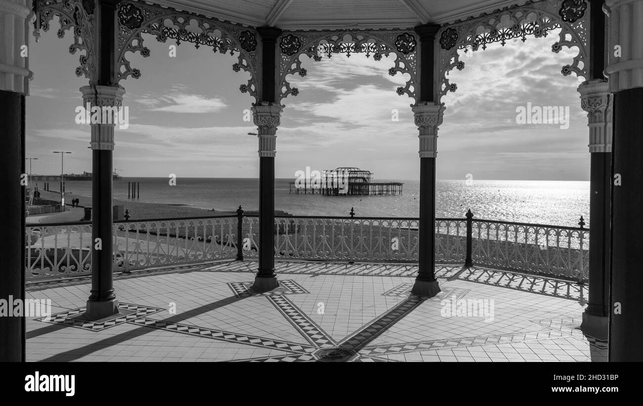 West Pier durch den Pavillion Stockfoto